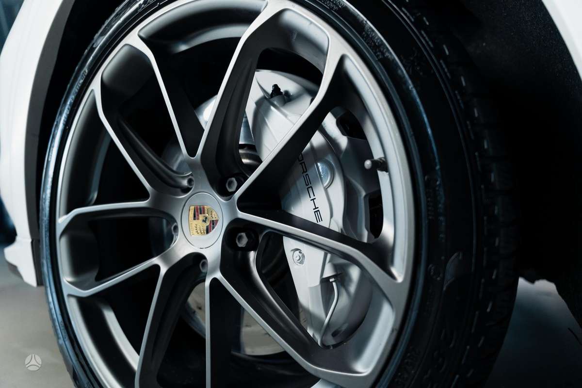 Porsche Cayenne Coupe - 8