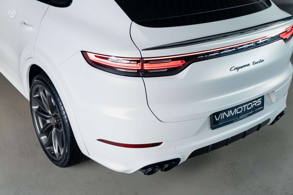 Porsche Cayenne Coupe - 12