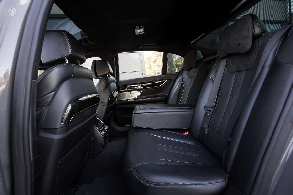 BMW 730, 3.0 l., Седан
