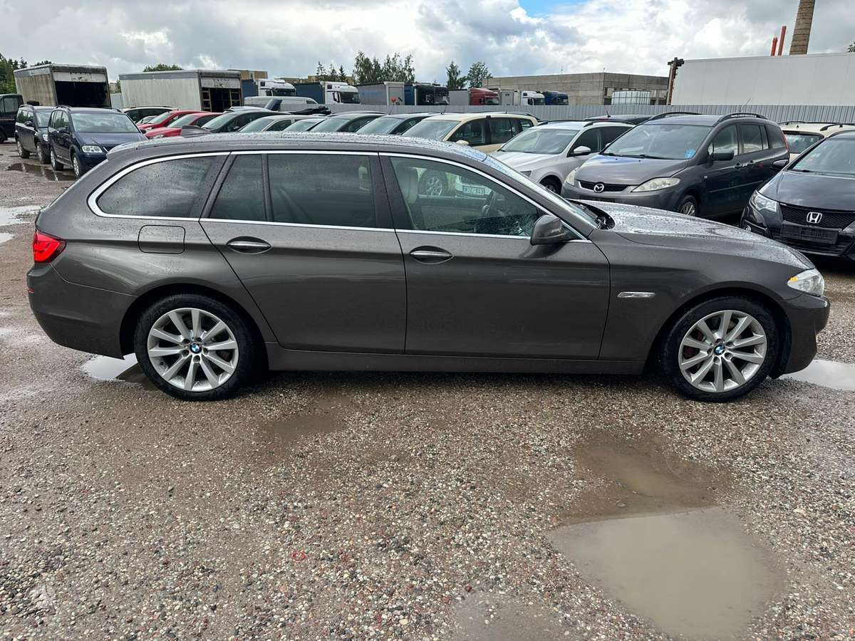 BMW 530, 3.0 l., Универсал