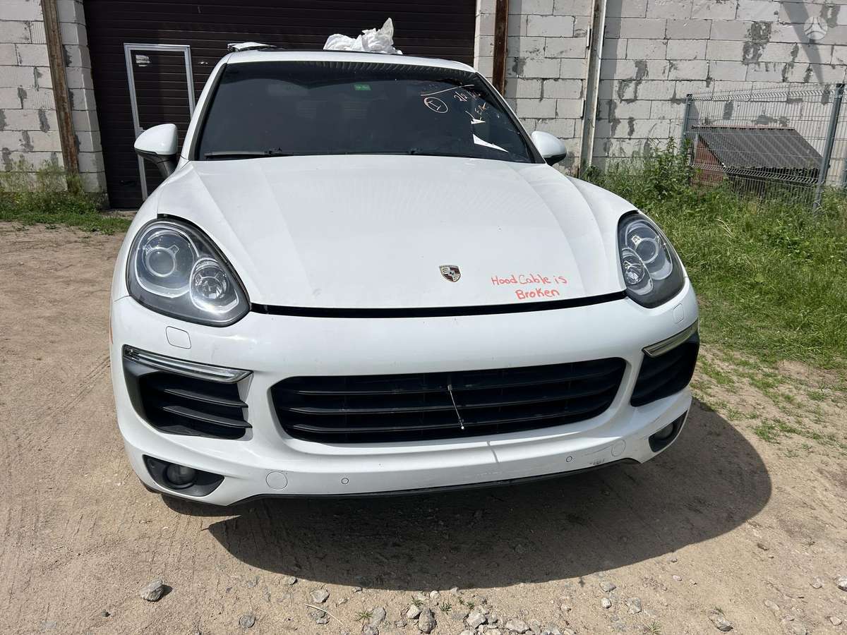 Porsche Cayenne dalimis