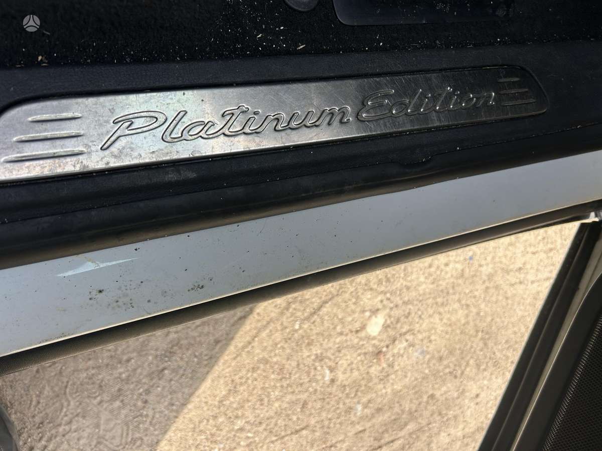 Porsche Cayenne dalimis