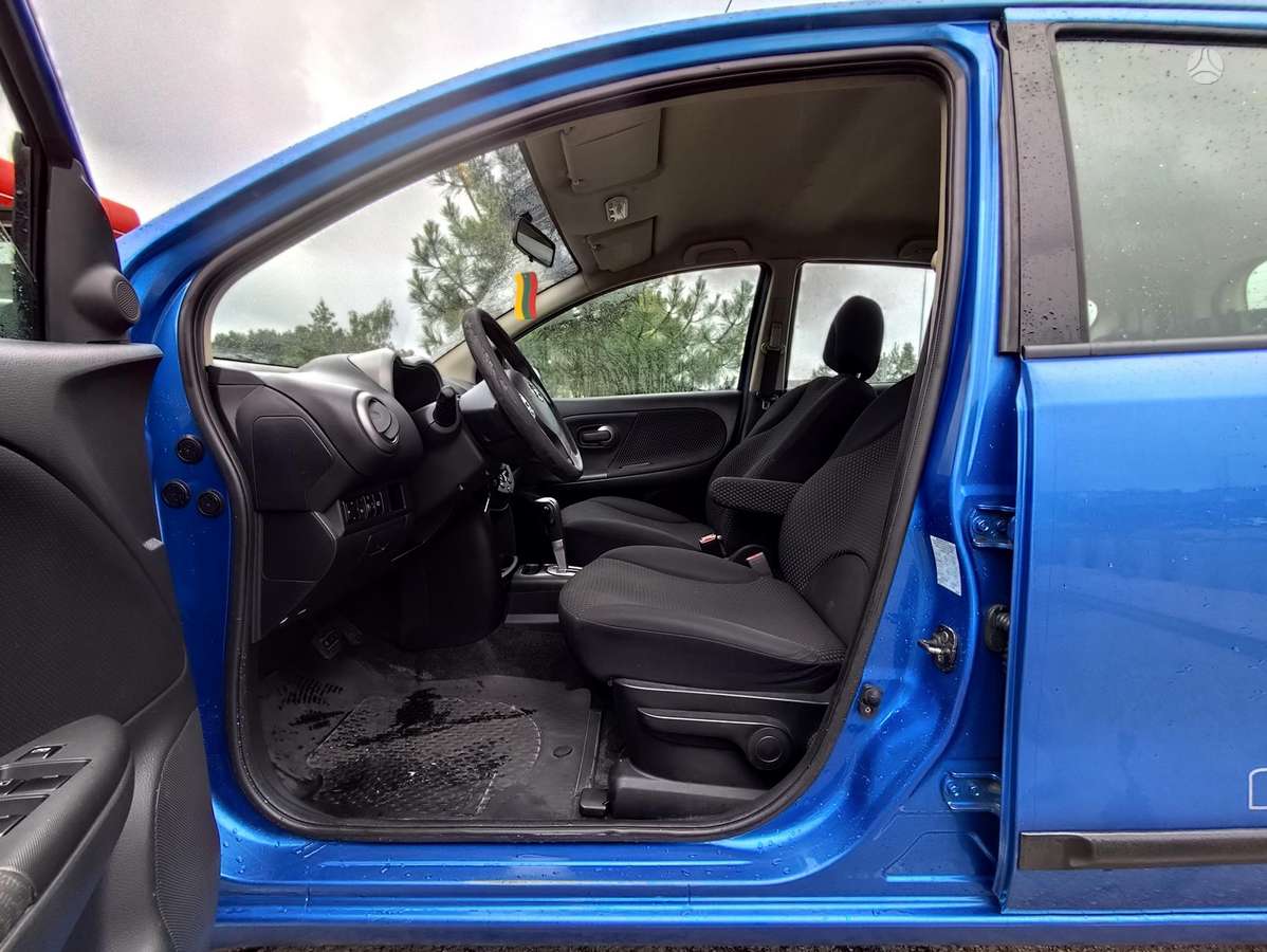 Nissan Note, 1.6 l., mpv / minivan