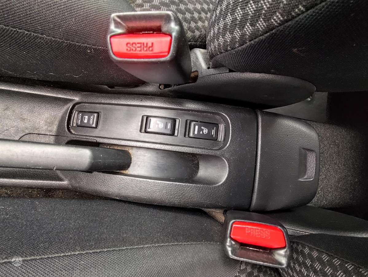 Nissan Note, 1.6 l., mpv / minivan