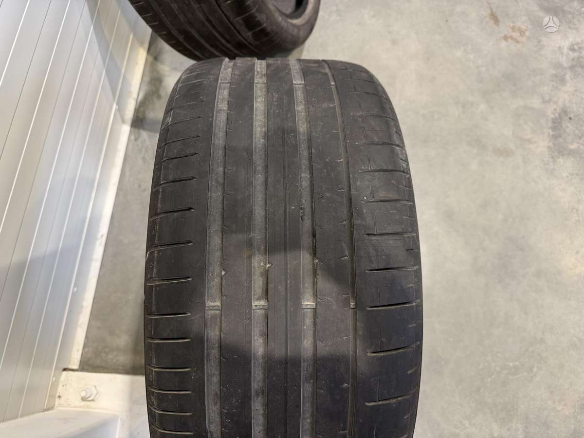 Pirelli P Zero, summer 275/35 R21