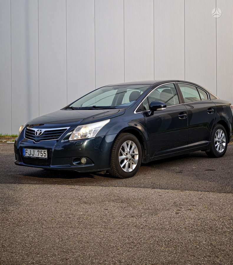 Toyota Avensis - 1