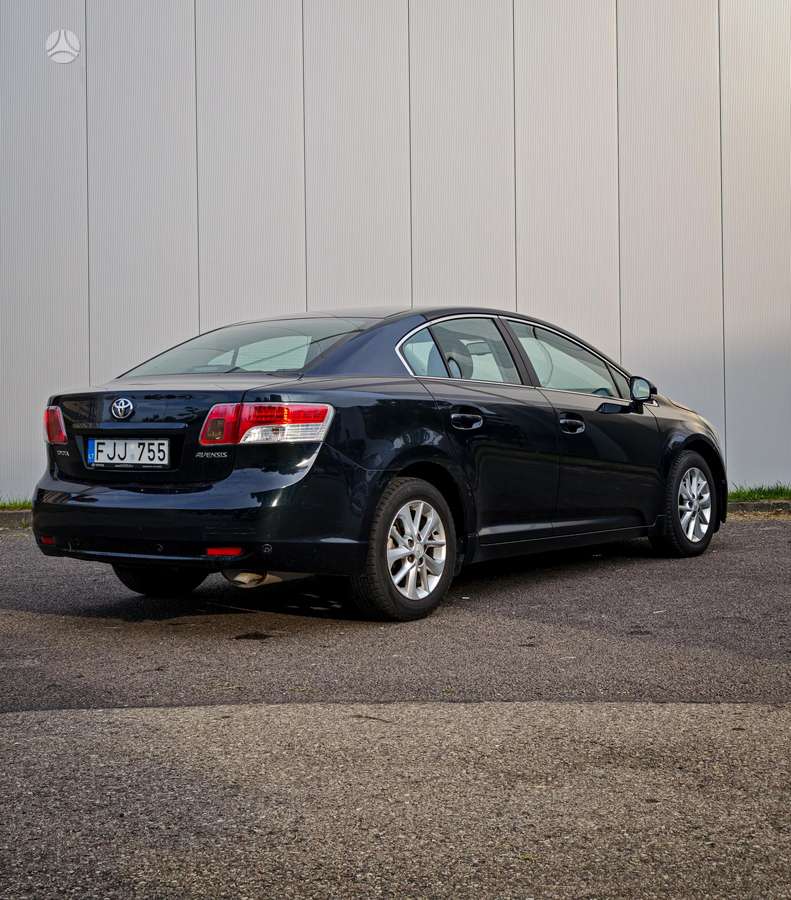 Toyota Avensis - 4