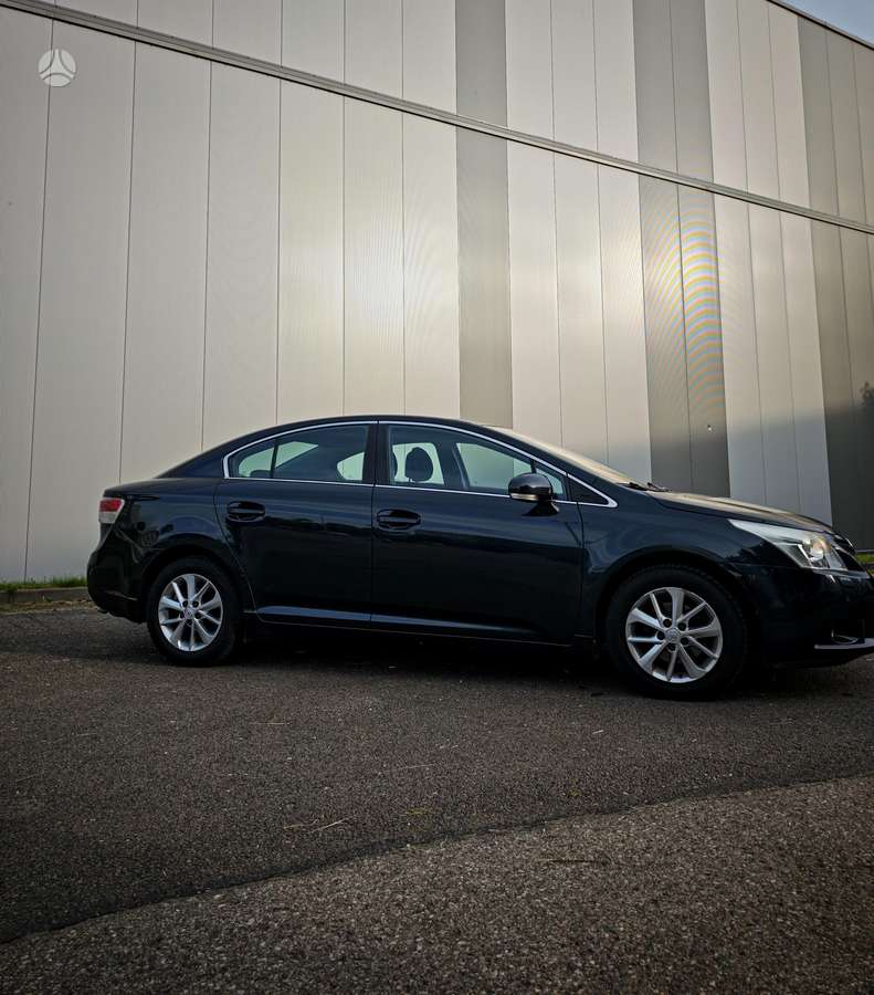 Toyota Avensis - 5