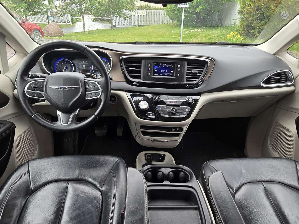 Chrysler Pacifica, 3.6 l., Минивэн