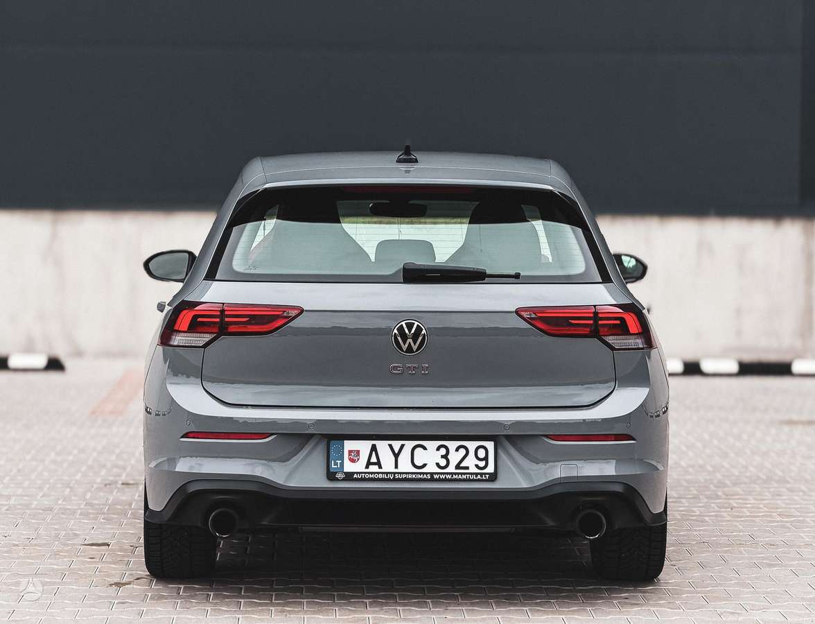 Volkswagen Golf - 5