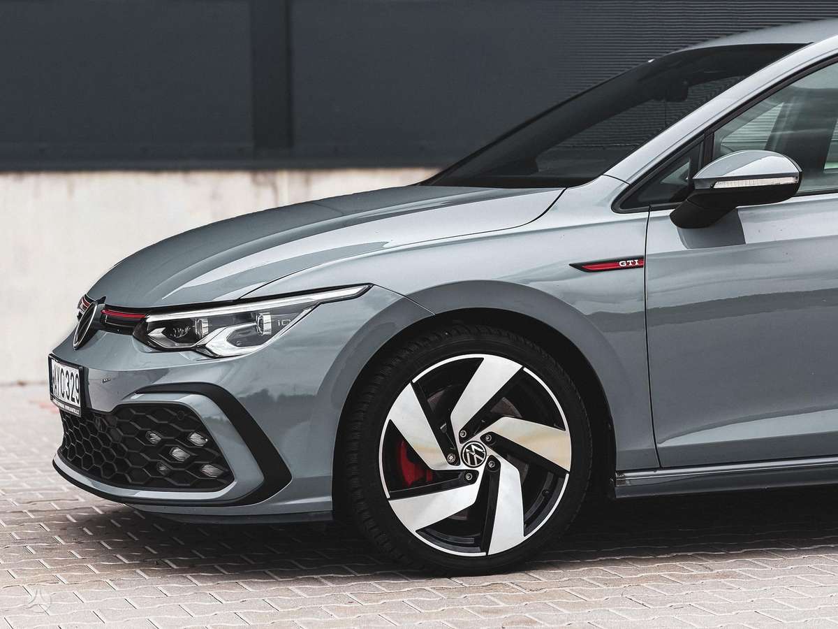 Volkswagen Golf - 9