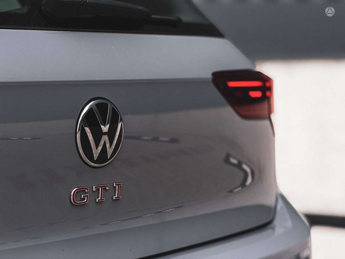 Volkswagen Golf - 12