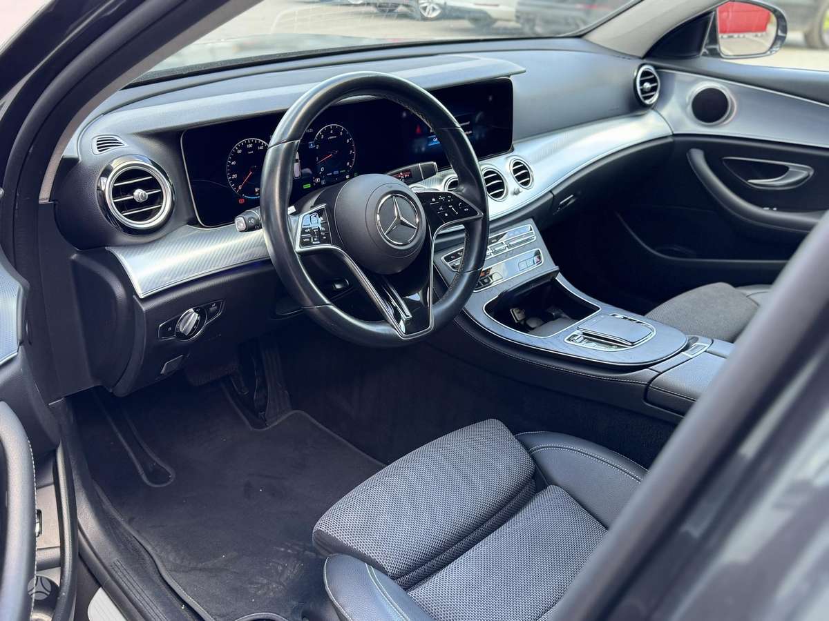 Mercedes-Benz E200, autokatafalkai