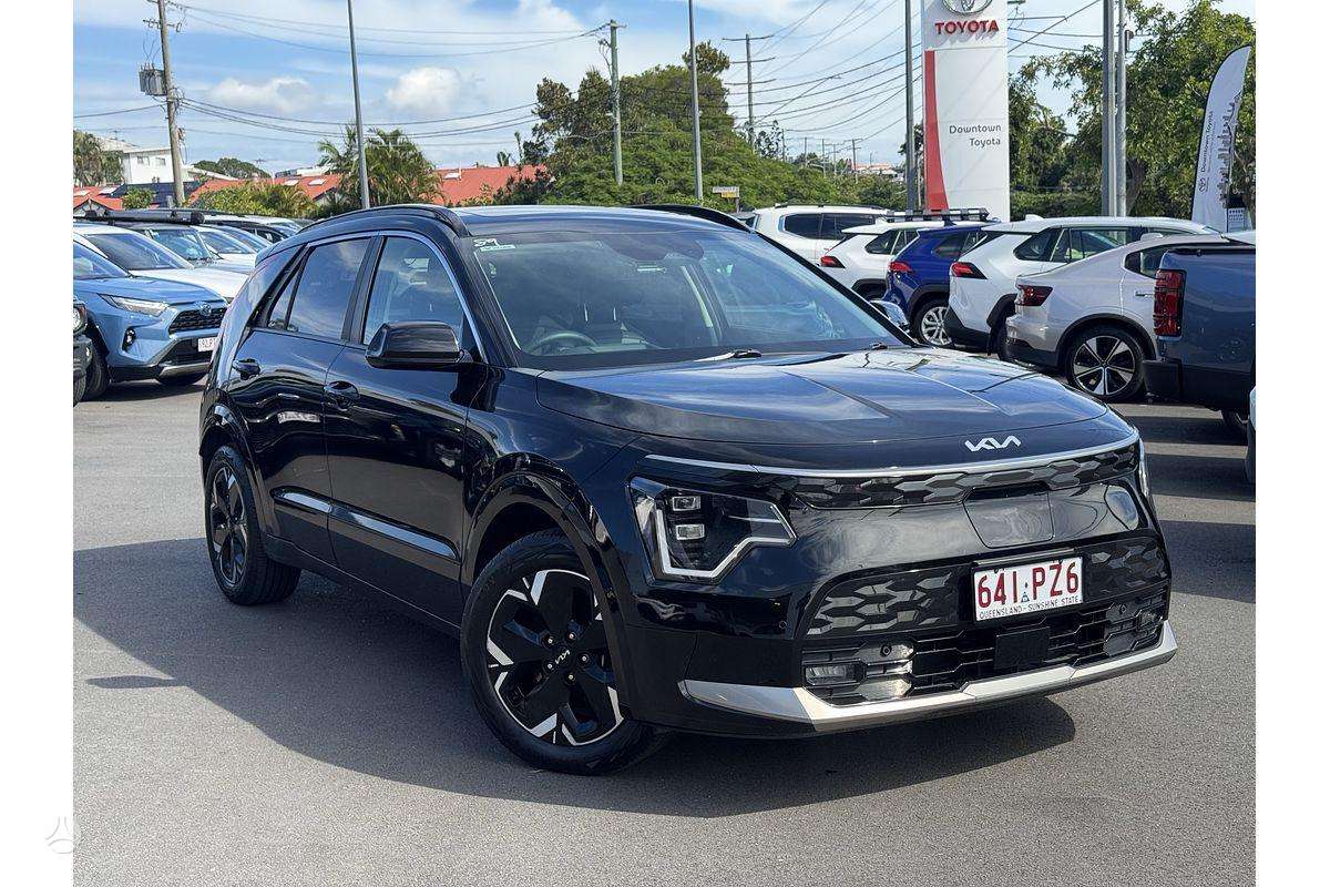 Kia Niro Dalys juoda spalva