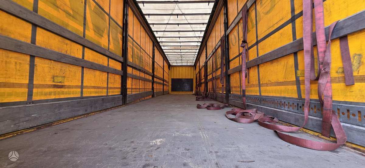 Krone, curtain / tarpaulin