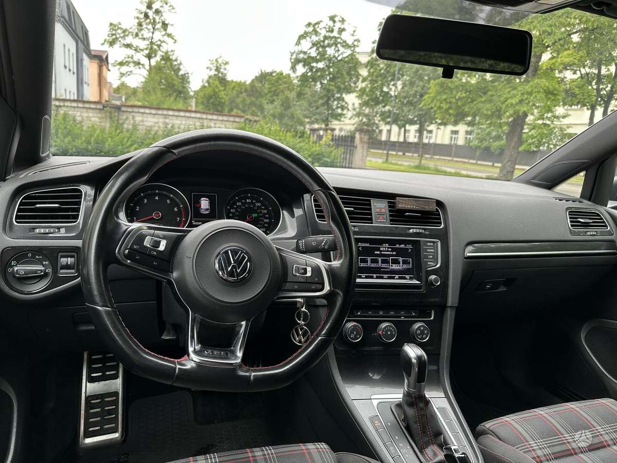 Volkswagen Golf, 2.0 l., Хэтчбек
