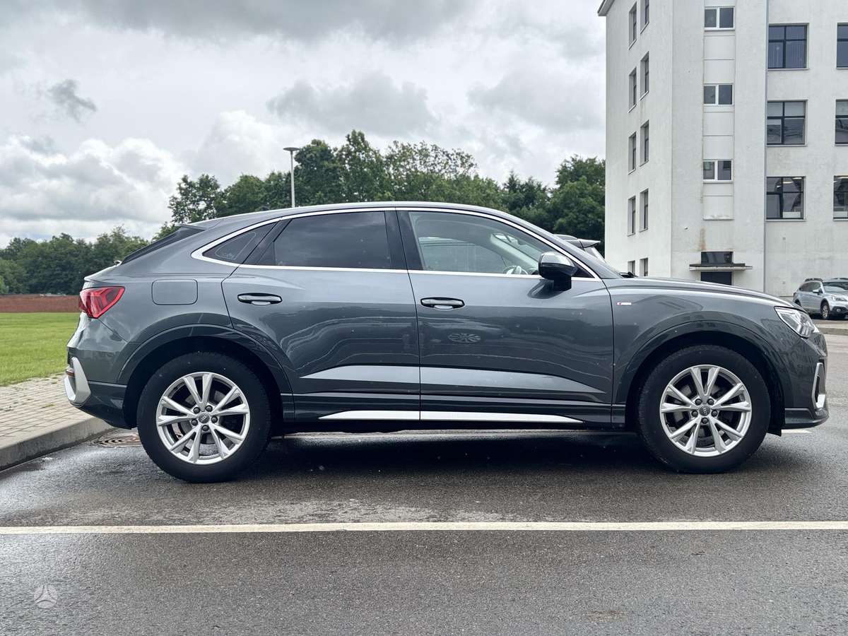 Audi Q3 Sportback, 2.0 l., Хэтчбек