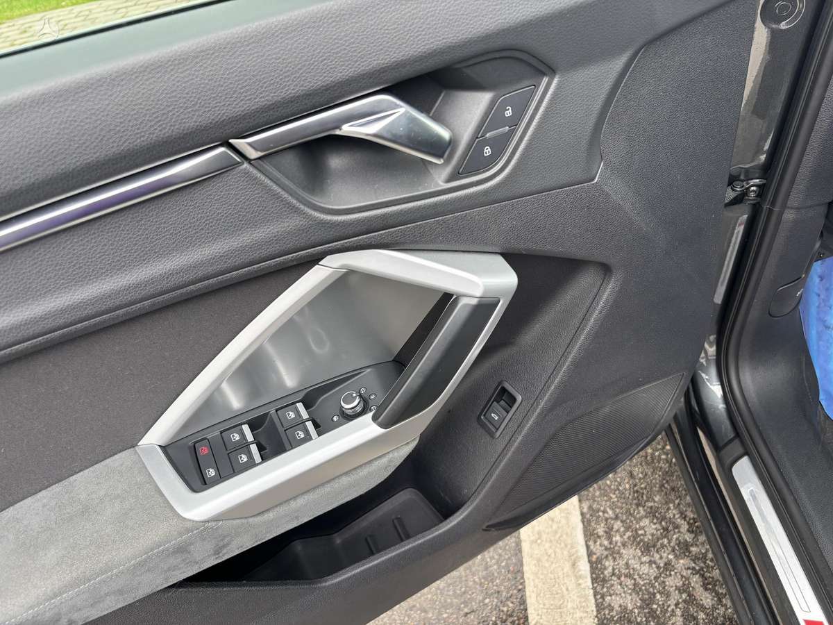 Audi Q3 Sportback, 2.0 l., Хэтчбек