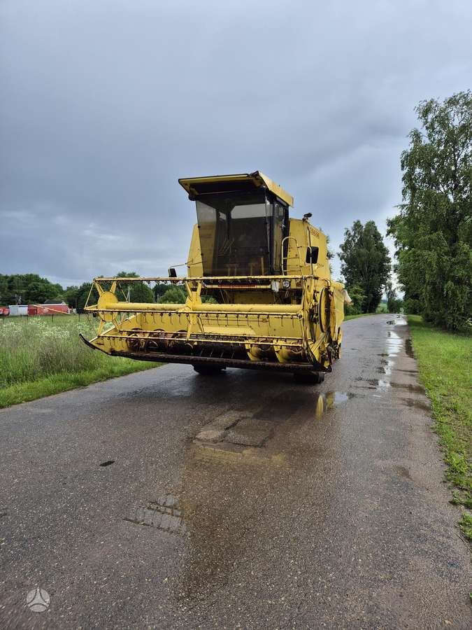 New Holland 8050, комбайны