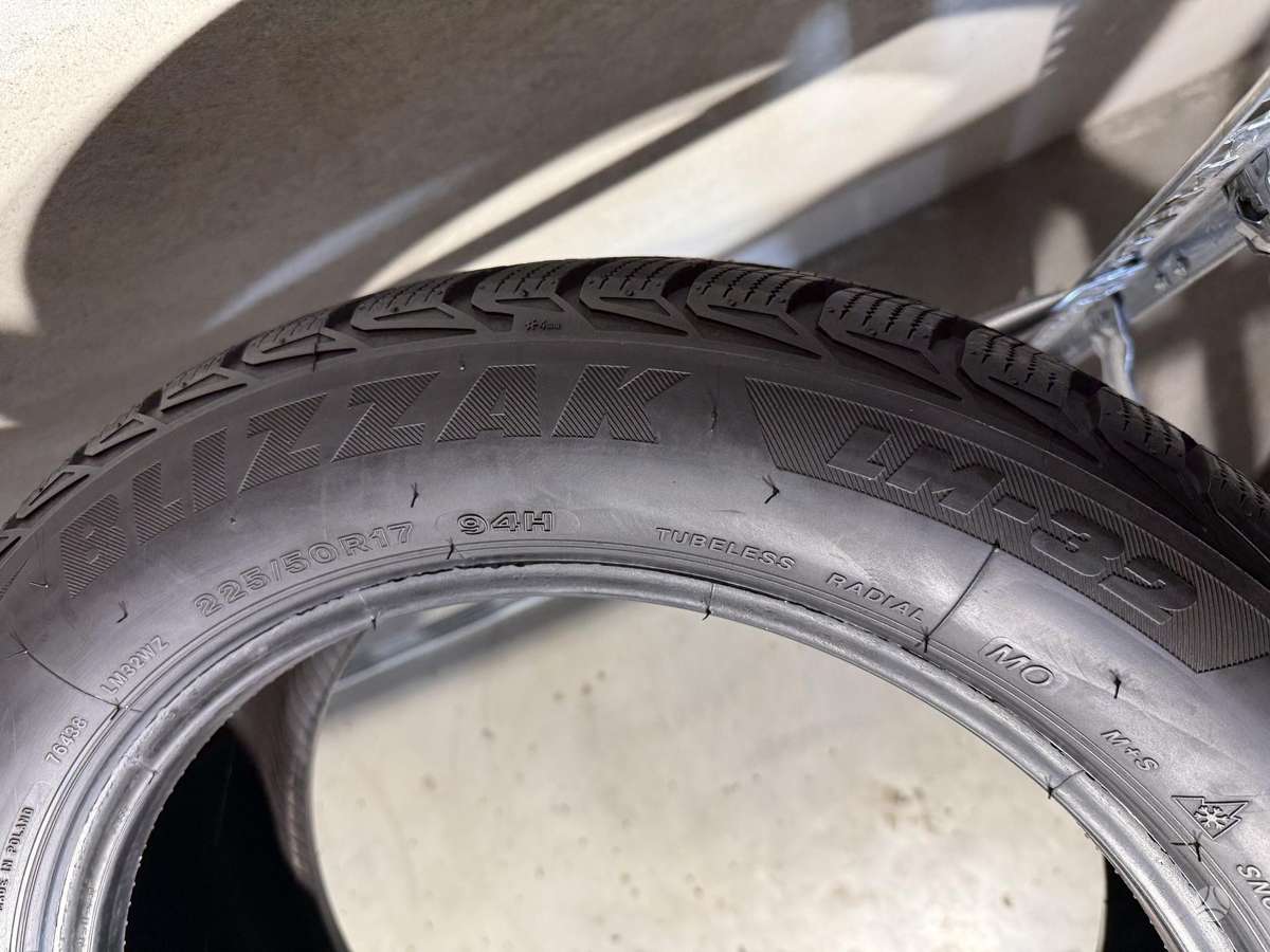 Bridgestone Blizzak lm-32, winter 225/50 R17