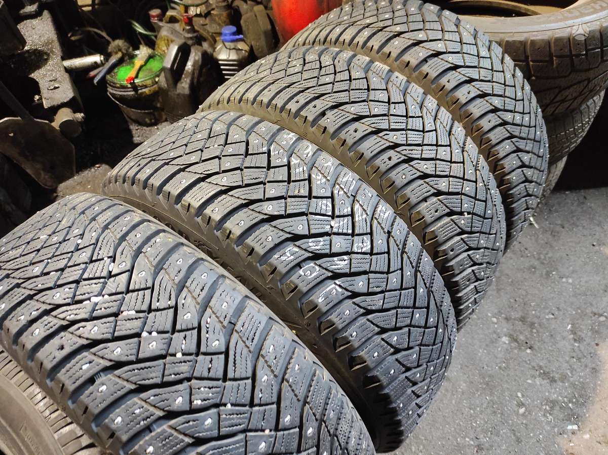 Goodyear, winter 205/60 R16