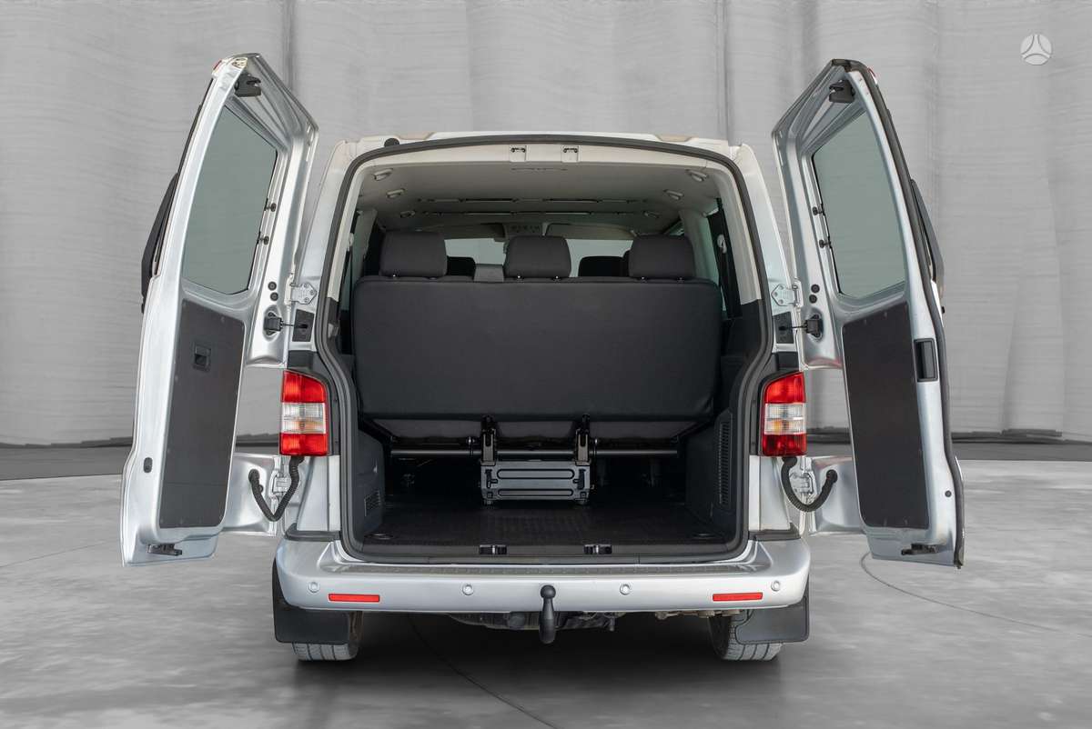 Volkswagen Caravelle - 11