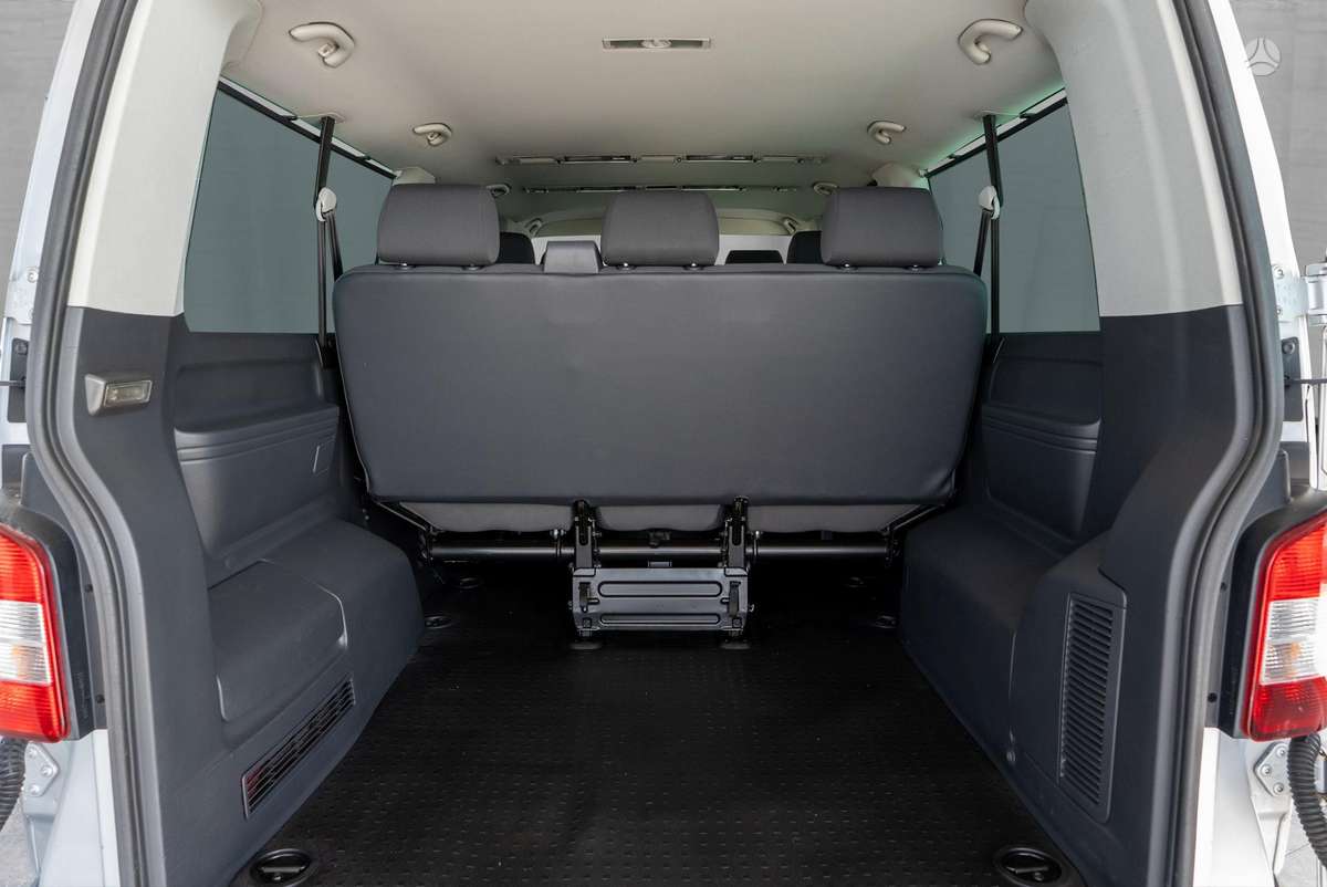 Volkswagen Caravelle - 12