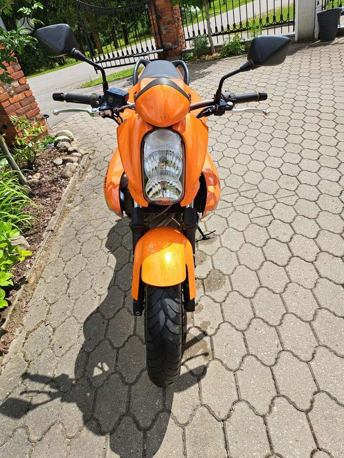 Kawasaki ER 650cc, street / classic