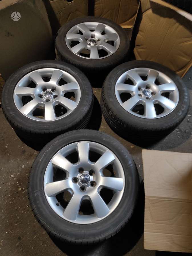 Volkswagen, light alloy, R16