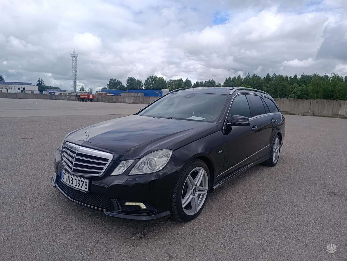 Mercedes-Benz E300, Универсал