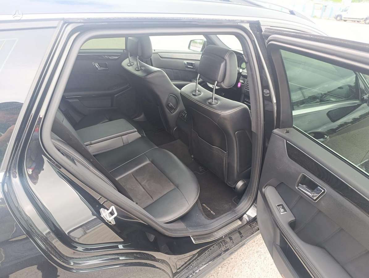Mercedes-Benz E300, Универсал