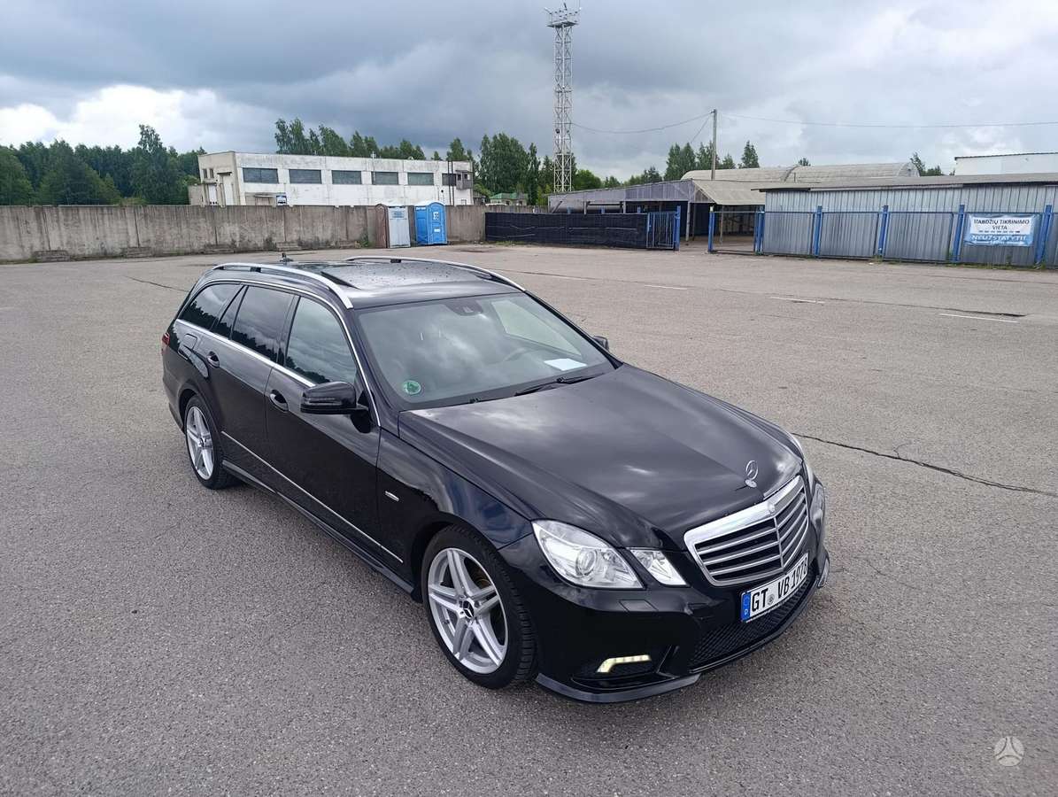 Mercedes-Benz E300, Универсал
