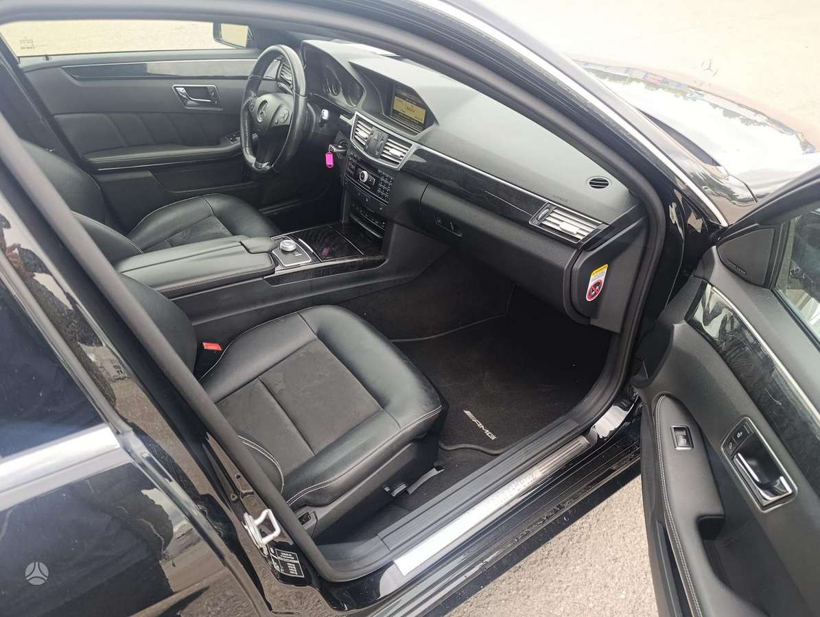 Mercedes-Benz E300, Универсал