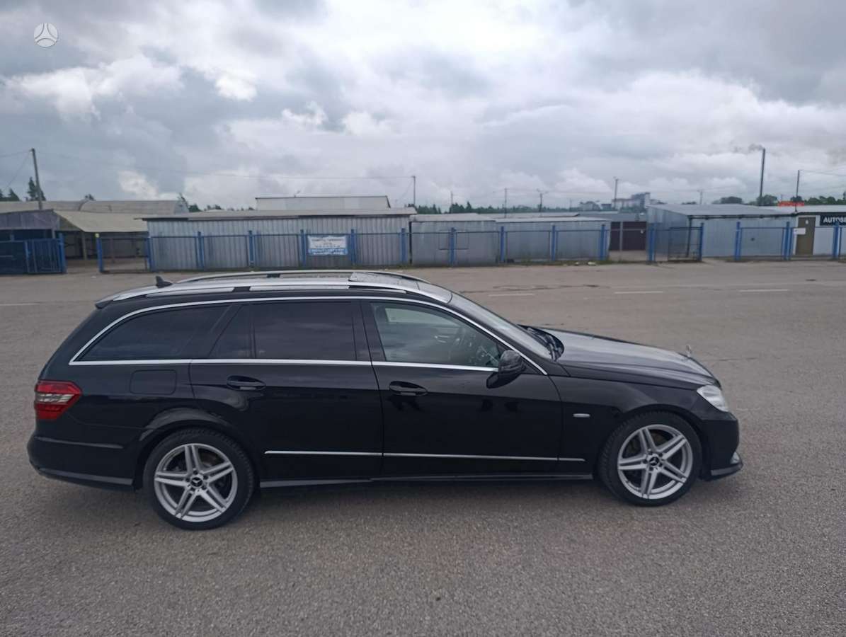 Mercedes-Benz E300, Универсал