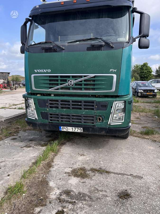 Volvo FH, timber trucks