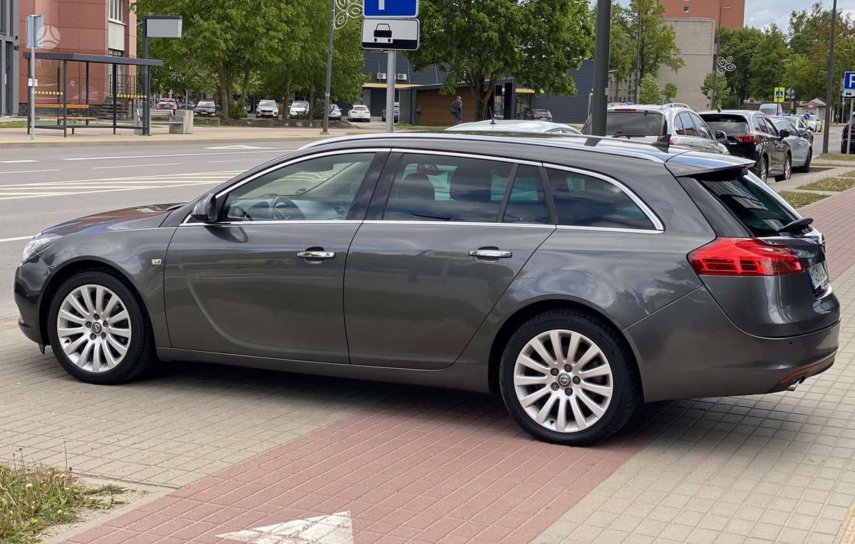 Opel Insignia, 2.0 l., Универсал