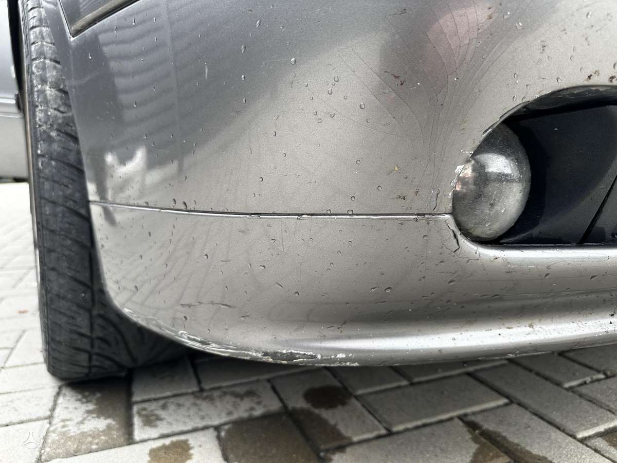 BMW 530, Седан