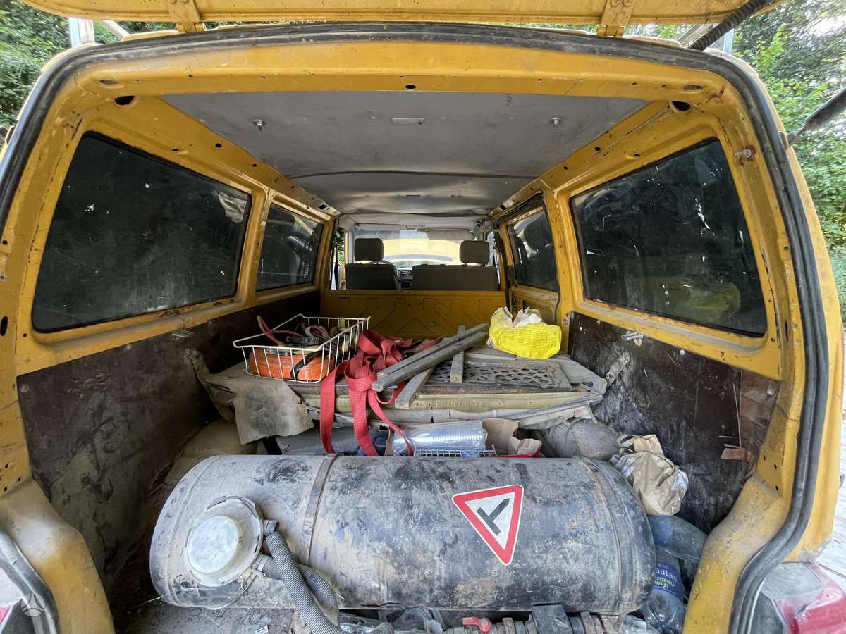 Volkswagen Transporter - 5