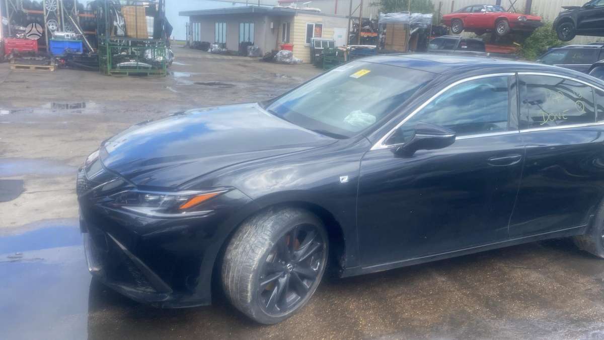 Lexus ES 300h по частям. Dalimis