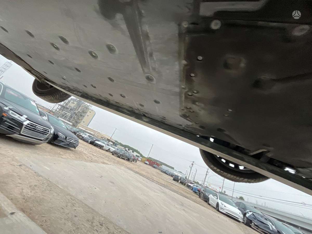 Audi e-tron, 95 kWh, off-road / crossover