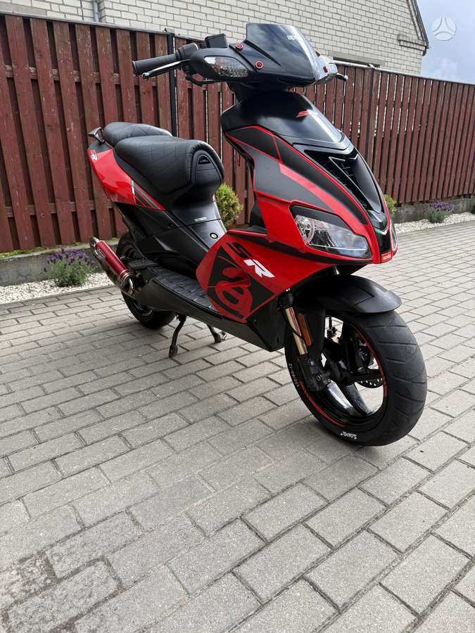 Aprilia SR, scooters / mopeds