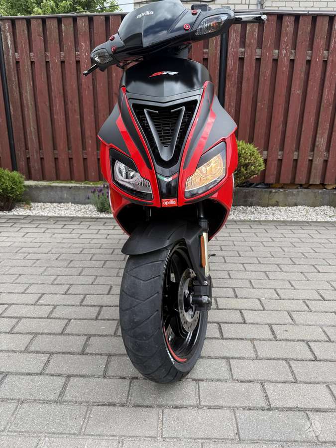 Aprilia SR, scooters / mopeds