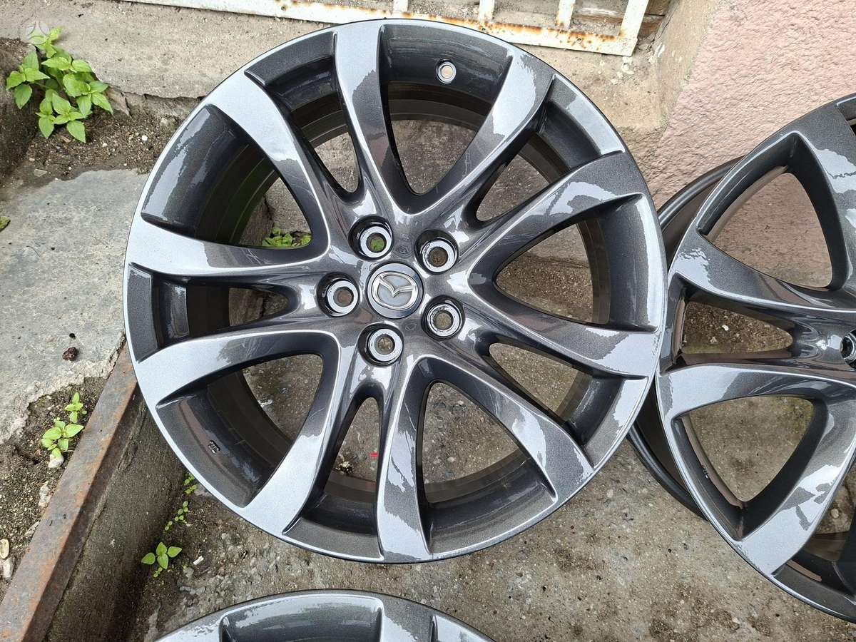 Mazda ET45, lengvojo lydinio, R19