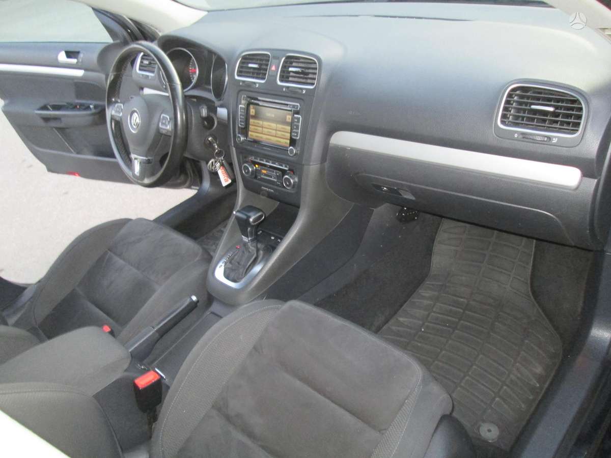 Volkswagen Golf - 12