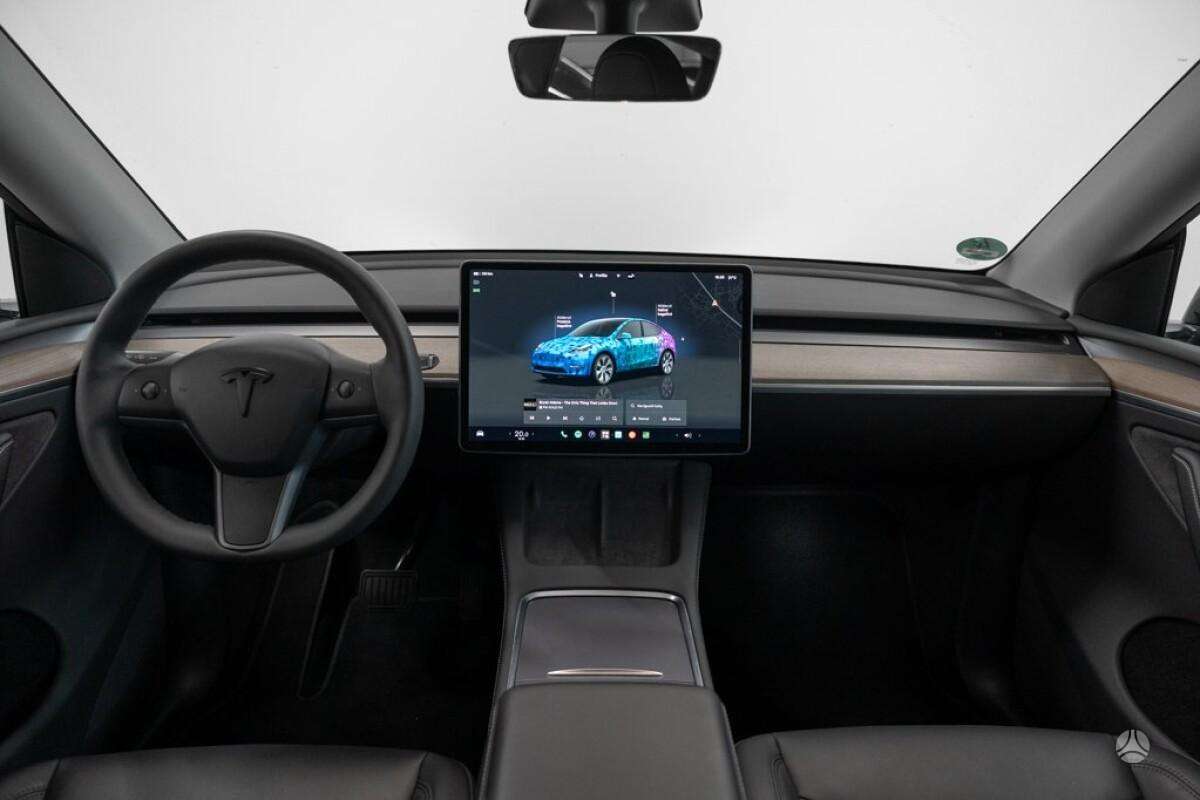 Tesla Model Y, hečbekas