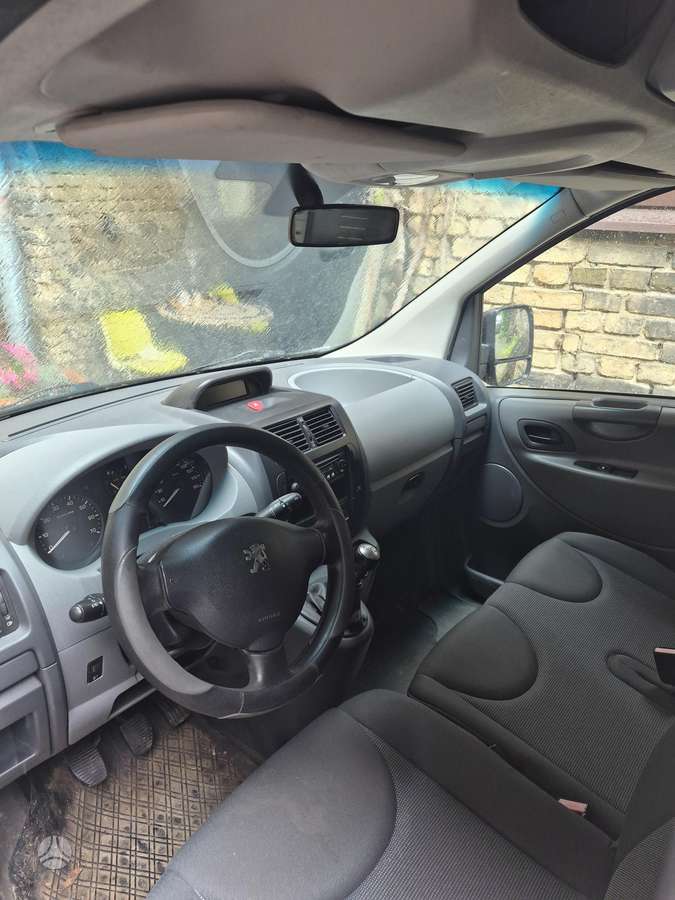 Peugeot Expert - 8
