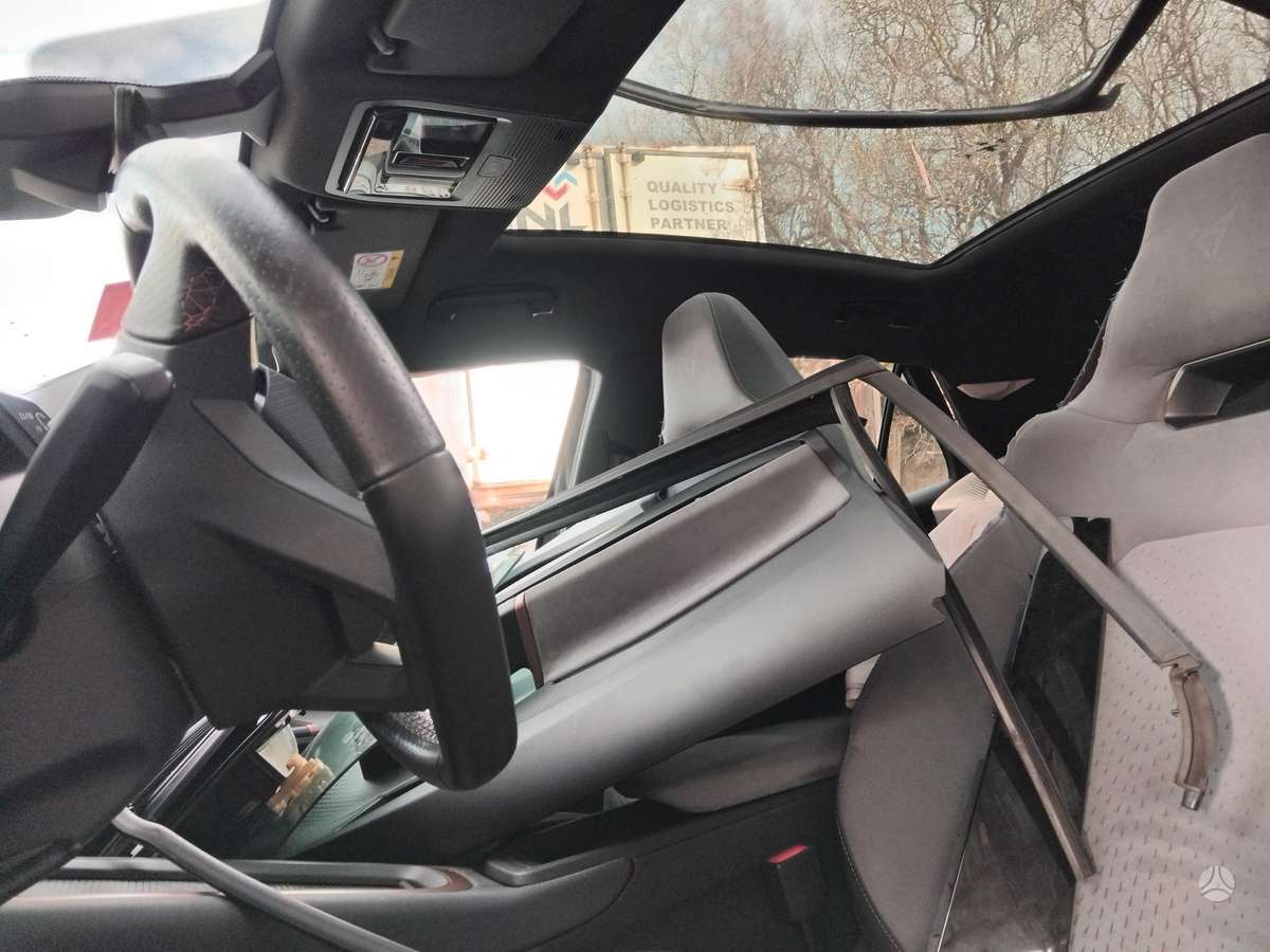 Cupra Born по частям