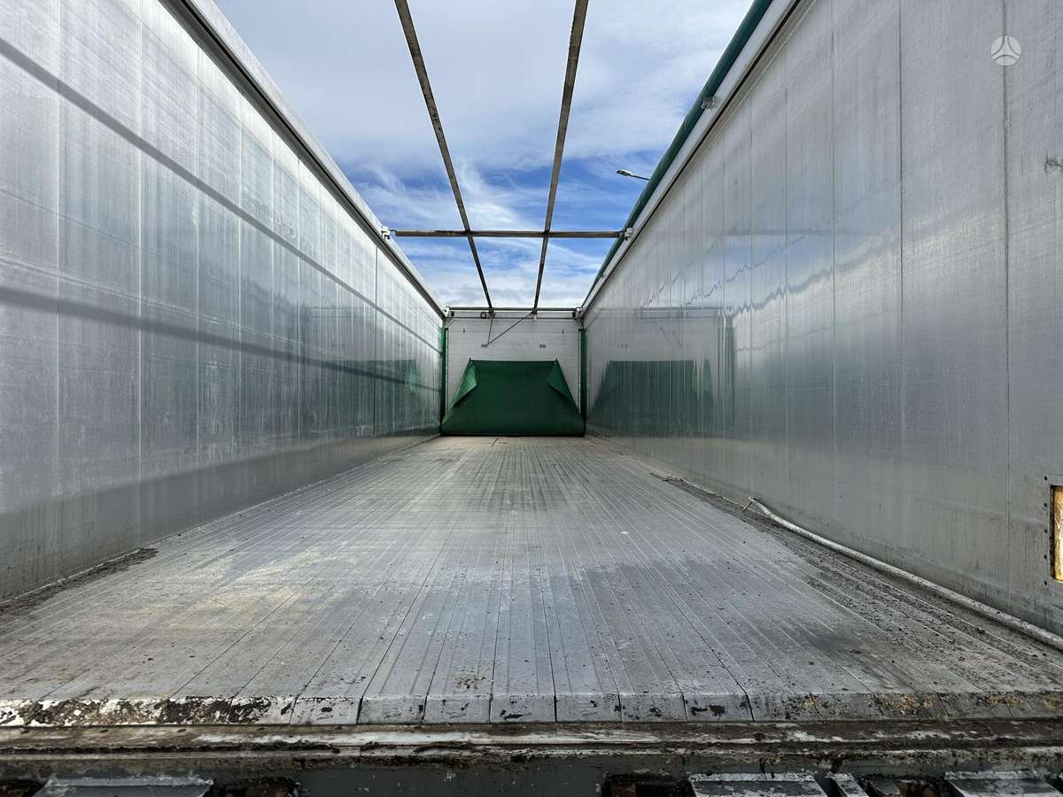 Knapen, with moving floor