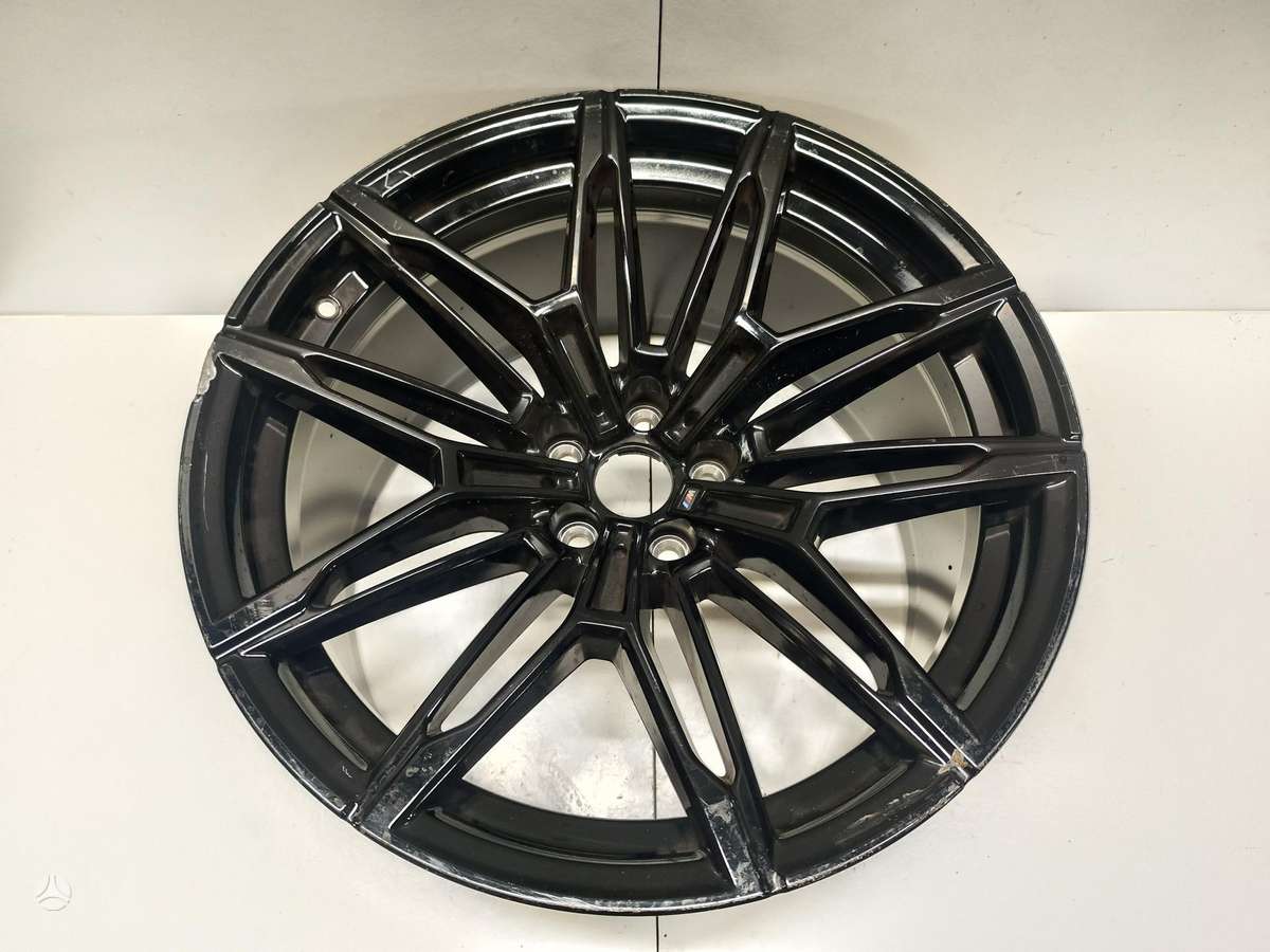 BMW M2, lengvojo lydinio, R20