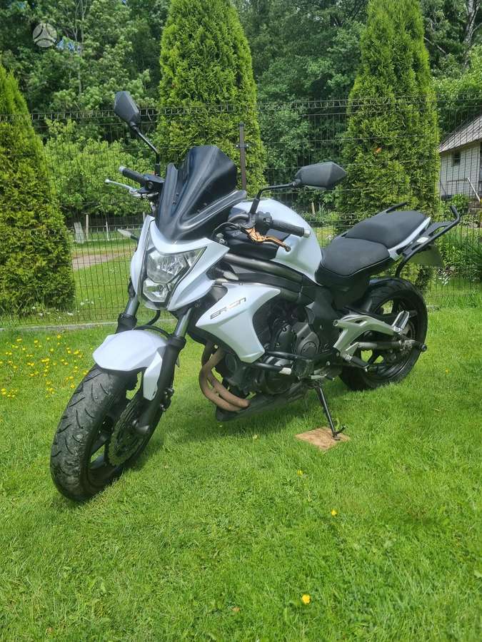 Kawasaki ER 650cc, street / classic